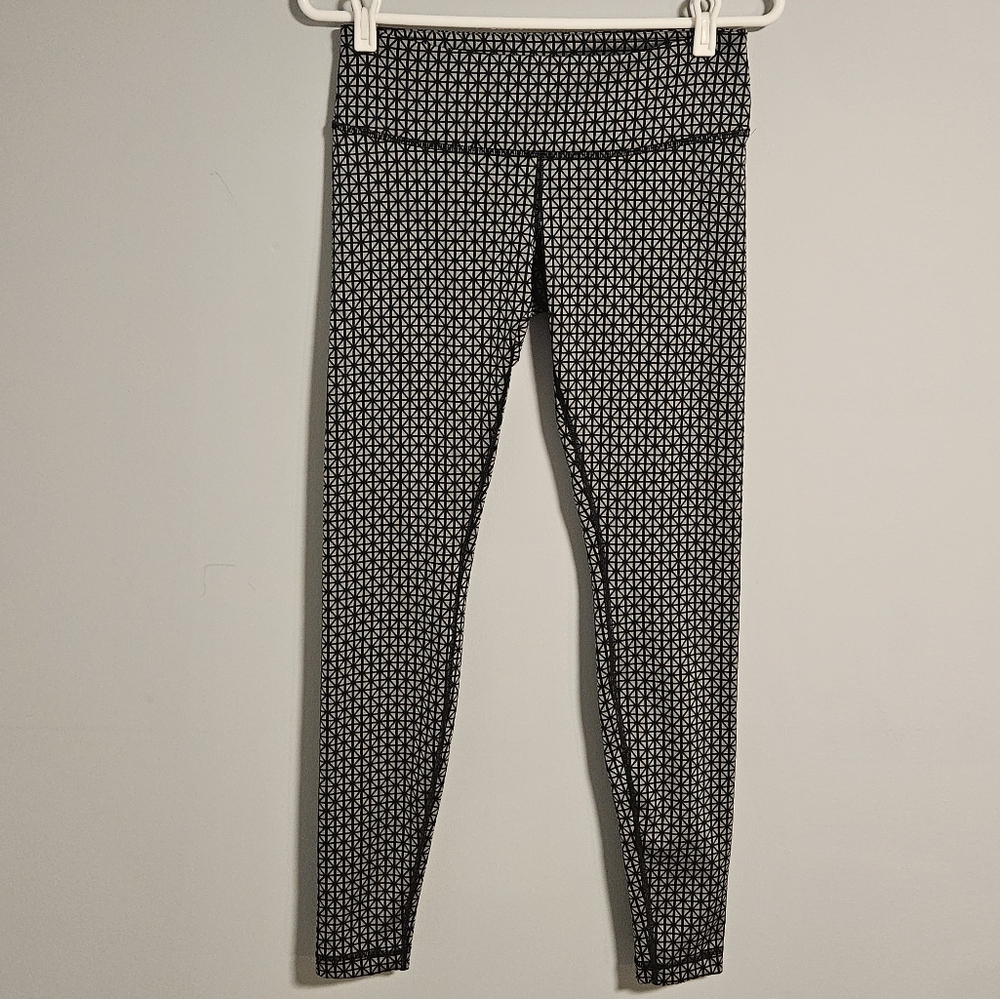 Lululemon Wunder Under Black Grey Geometric Size 6 Leggings